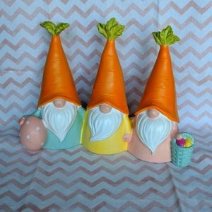 New - Spring Easter Gnomes - 10" x 8"